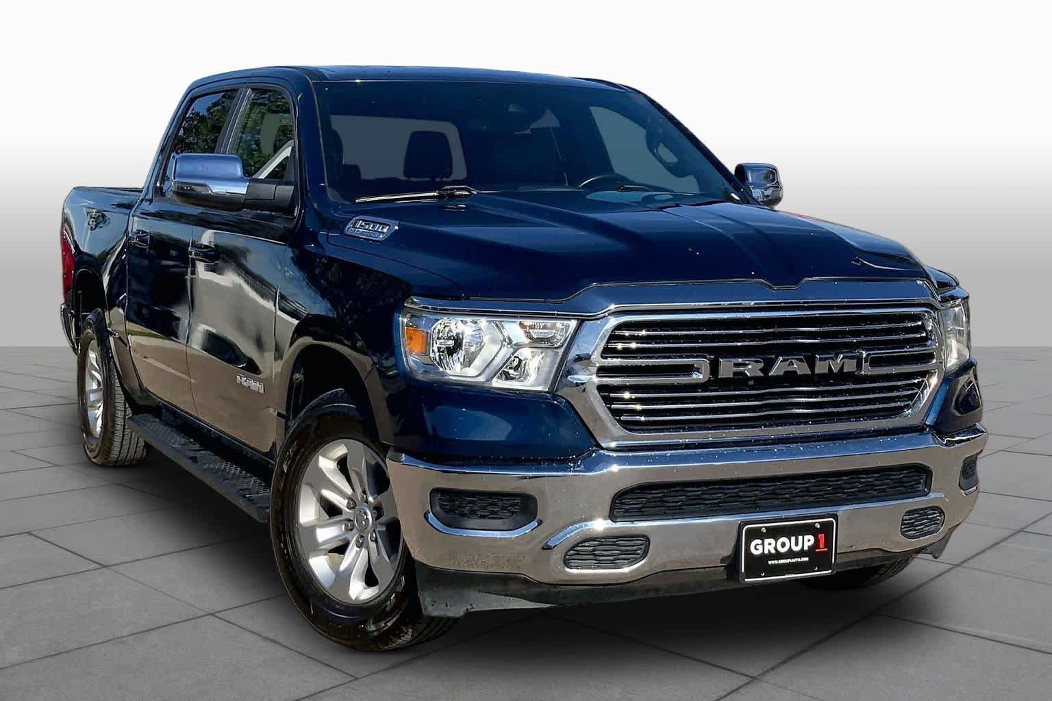 Used 2024 RAM 1500 Laramie AWD/4WD image 3