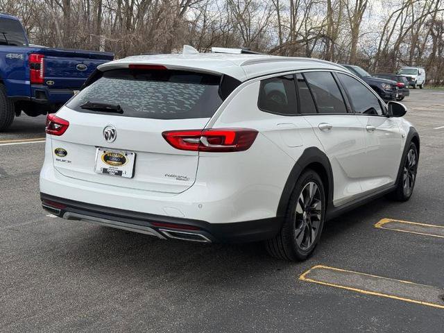 Used 2018 Buick Regal Essence w/ Driver Confidence Package #1 AWD/4WD image 5