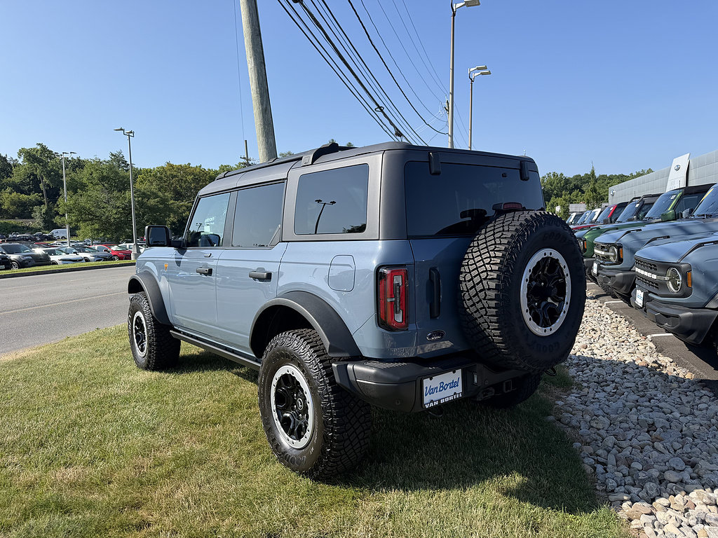 Certified 2023 Ford Bronco Badlands w/ Sasquatch Package AWD/4WD image 7