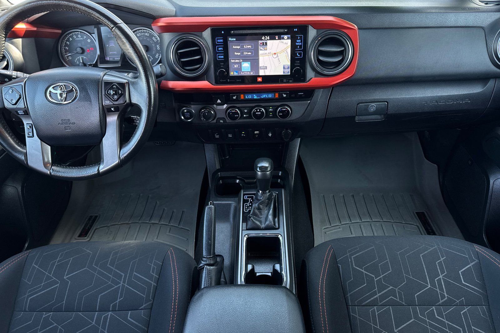Used 2017 Toyota Tacoma TRD Off-Road AWD/4WD image 6
