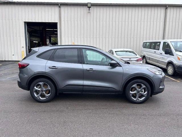 Certified 2025 Ford Escape ST-Line image 2