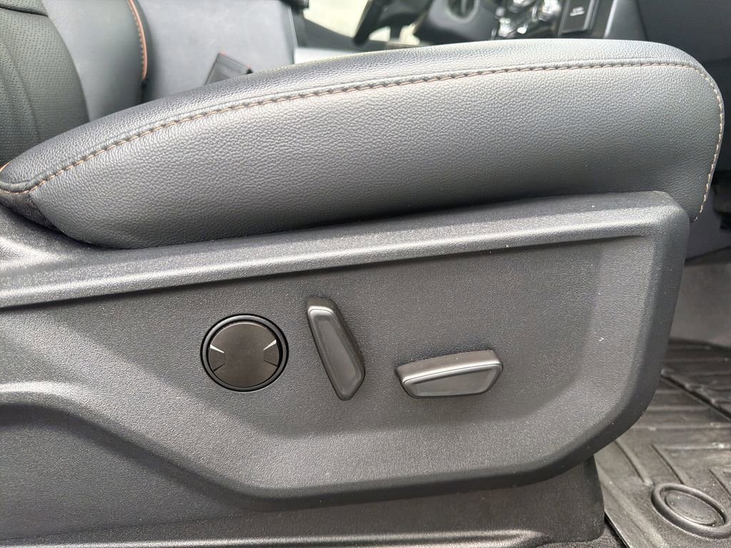 Certified 2025 Ford F250 Lariat w/ Tremor Off-Road Package image 22