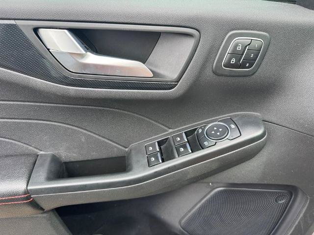 Certified 2023 Ford Escape ST-Line Elite AWD/4WD image 18