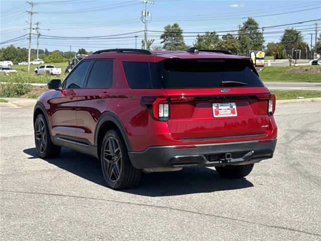 Certified 2025 Ford Explorer ST-Line w/ Premium Package AWD/4WD image 8