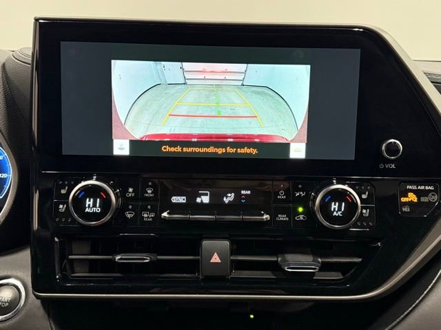 Used 2023 Toyota Highlander Limited image 28