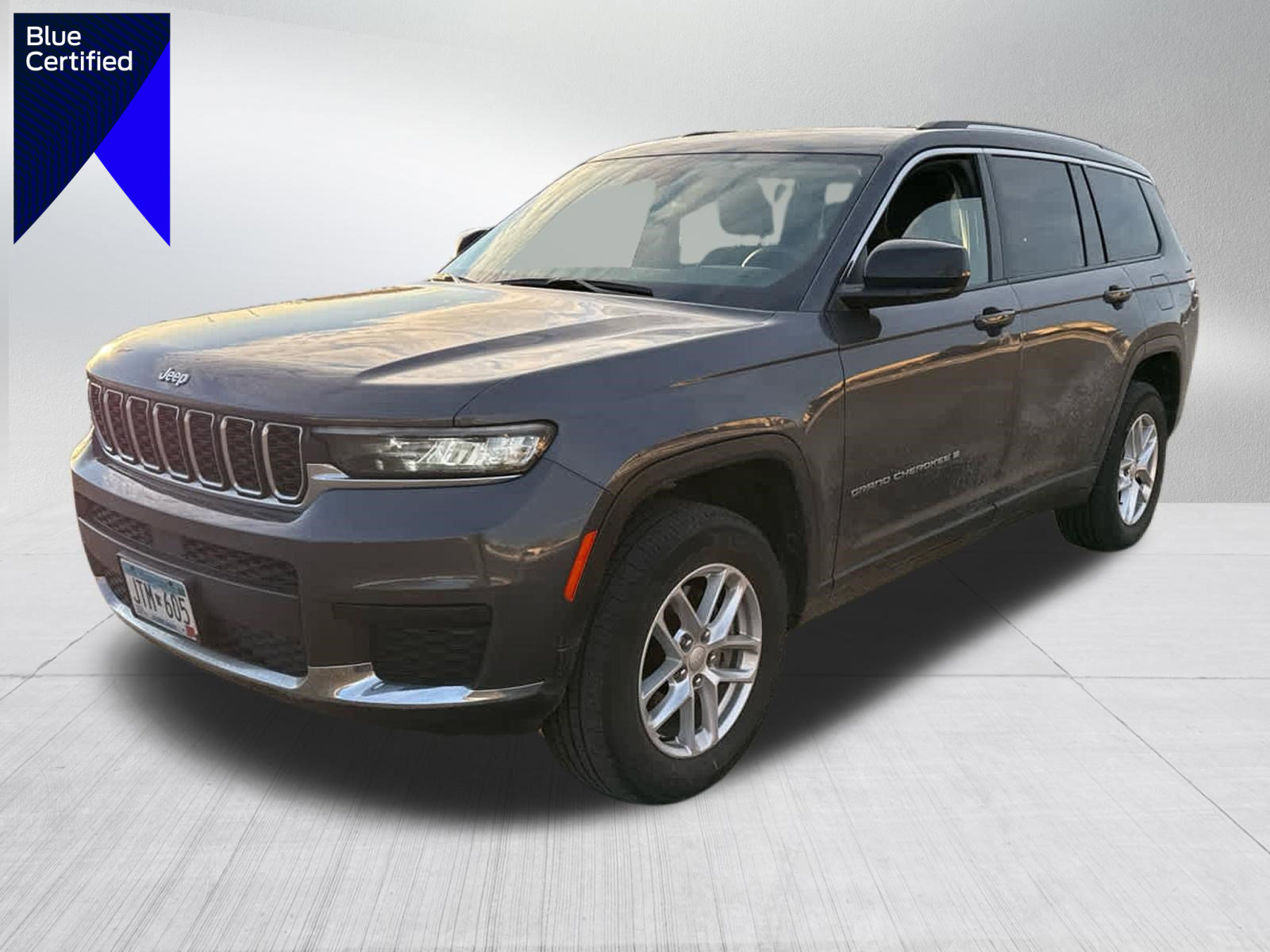 Used 2023 Jeep Grand Cherokee L Laredo image 1