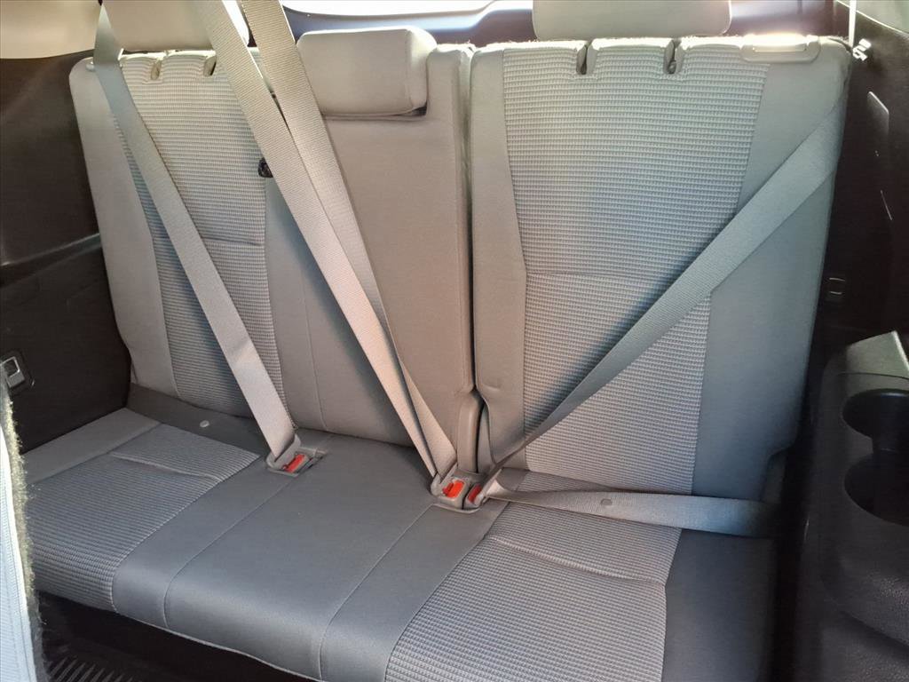 Used 2022 Toyota Highlander L image 13
