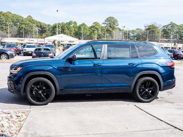 Used 2022 Volkswagen Atlas SEL R-Line image 3