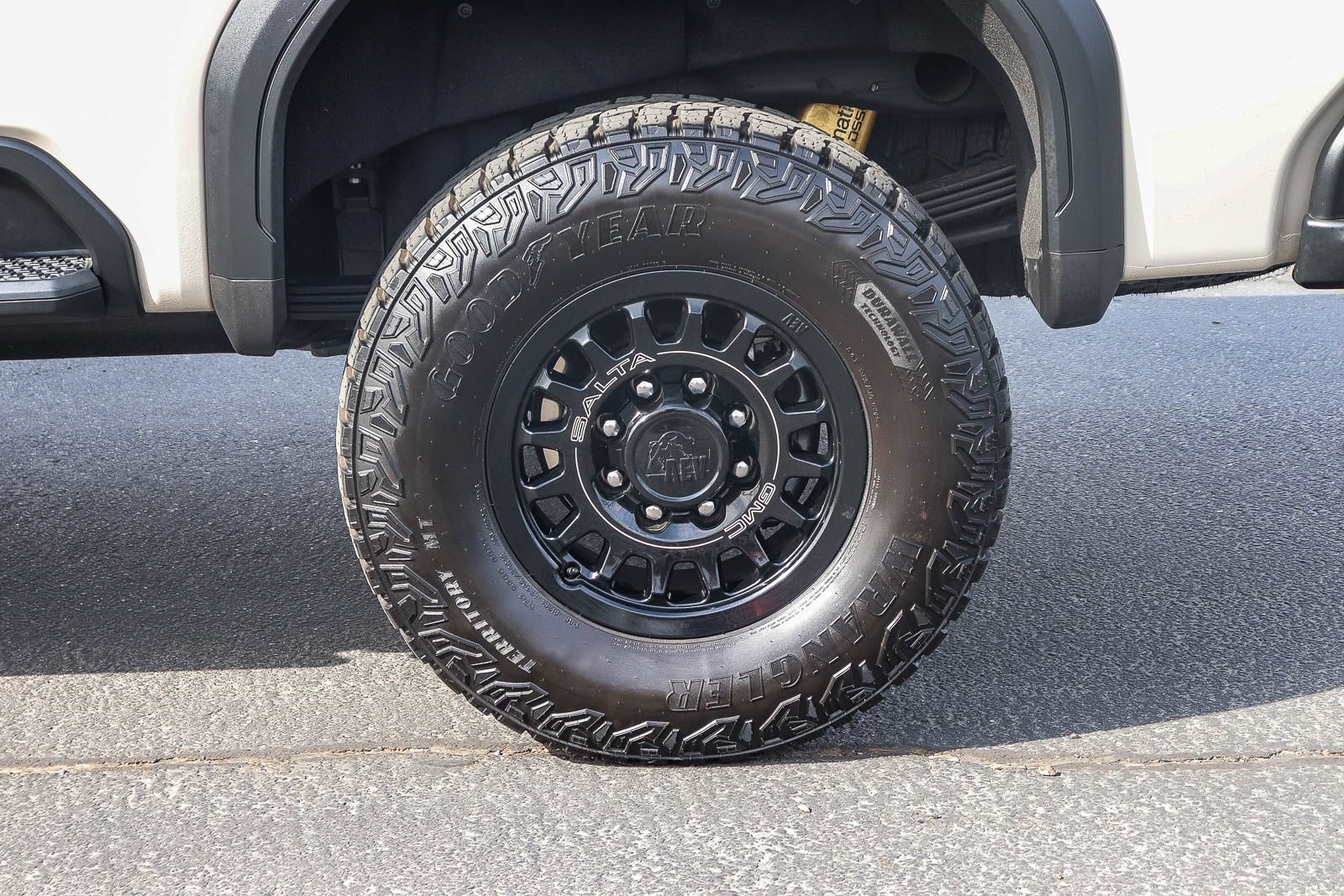 Used 2026 GMC Sierra 2500 AT4X w/ AT4X AEV Edition AWD/4WD image 8