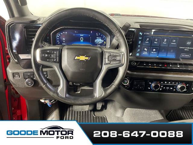 Used 2023 Chevrolet Silverado 1500 LT w/ Convenience Package II AWD/4WD image 13