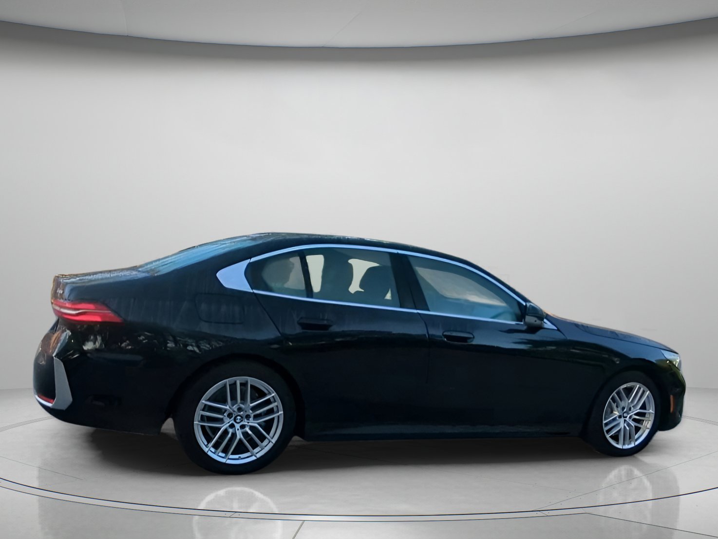 Used 2025 BMW 530i RWD image 30