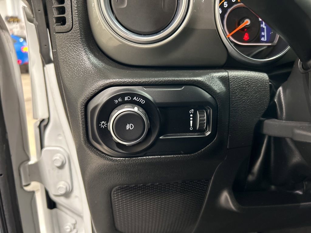 Used 2023 Jeep Wrangler Sahara w/ Cold Weather Group image 14