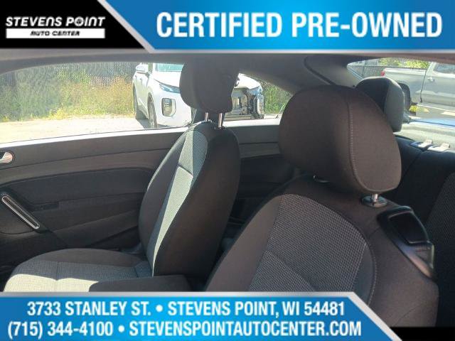 Used 2019 Volkswagen Beetle 2.0T S FWD image 23