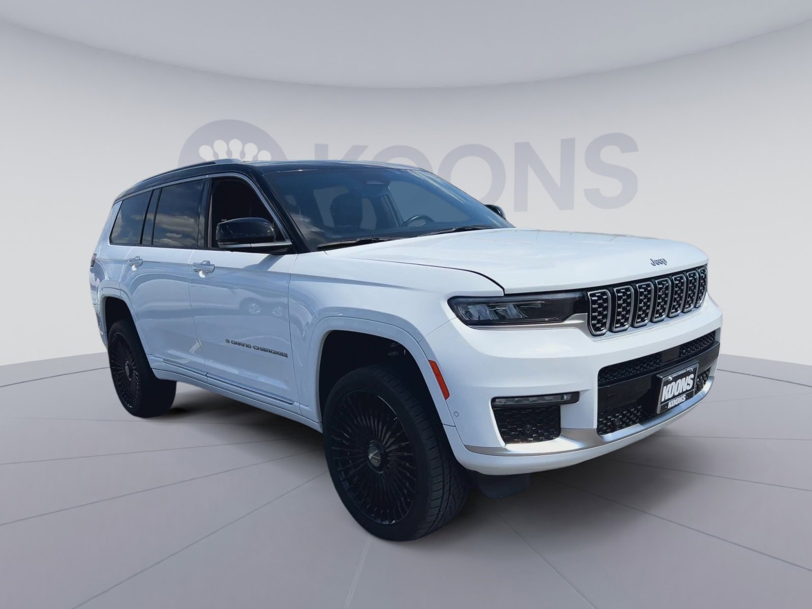 Used 2022 Jeep Grand Cherokee L Summit AWD/4WD image 4