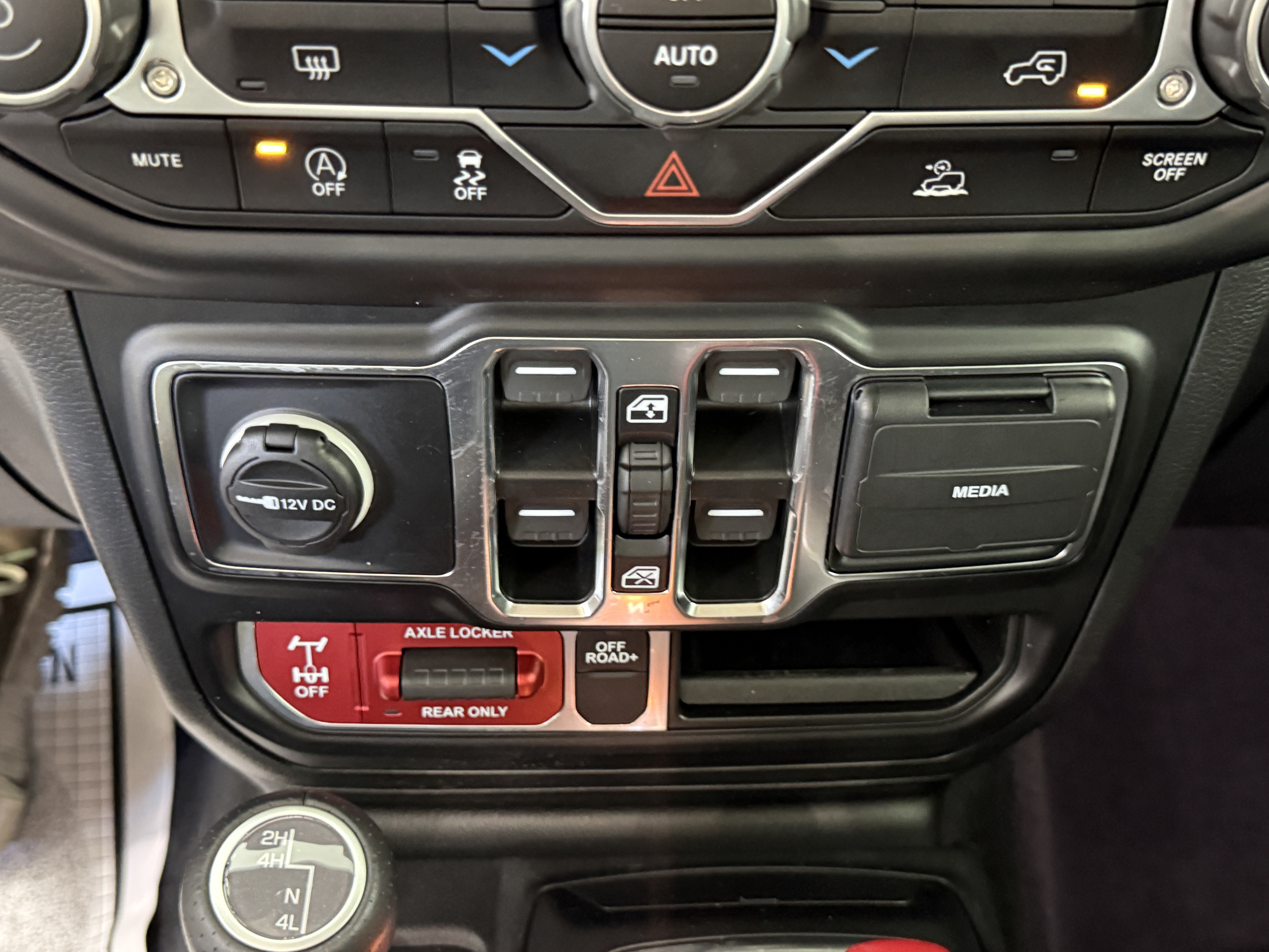 Used 2022 Jeep Gladiator Mojave w/ LED Lighting Group AWD/4WD image 20