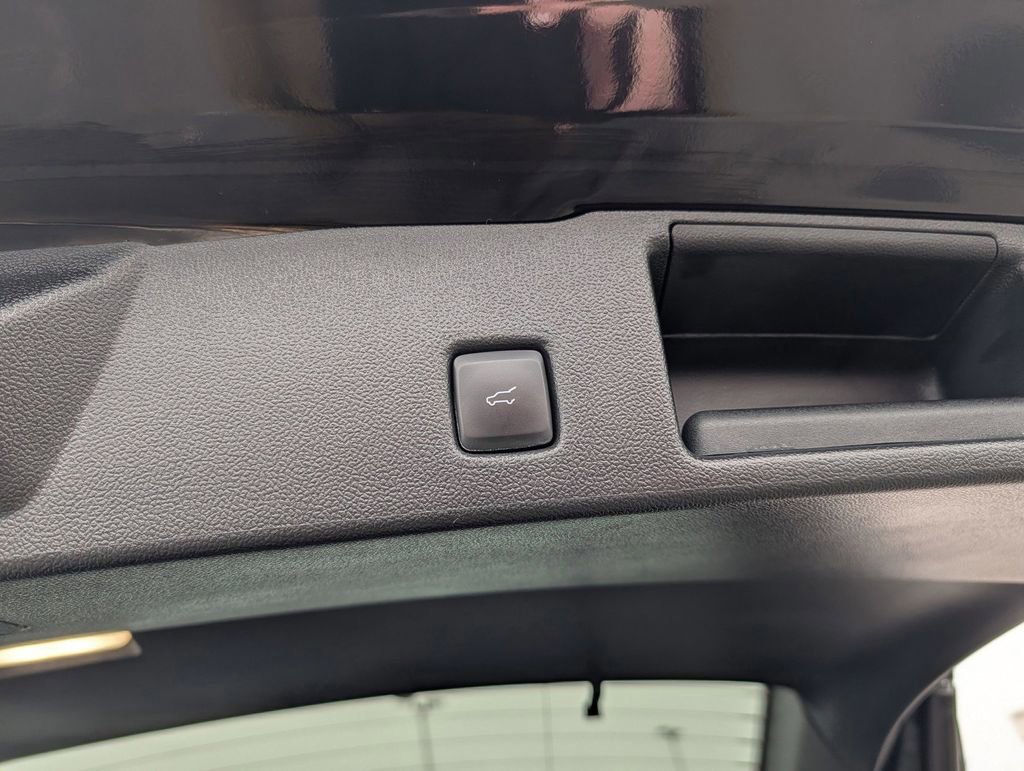 Certified 2023 Ford Escape Platinum w/ Premium Technology Package image 20