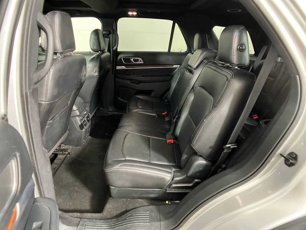 Certified 2019 Ford Explorer Limited w/ Class III Trailer Tow Package image 31