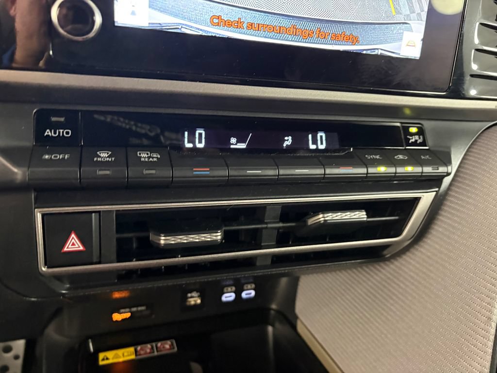 Used 2026 Toyota Camry SE AWD/4WD image 20
