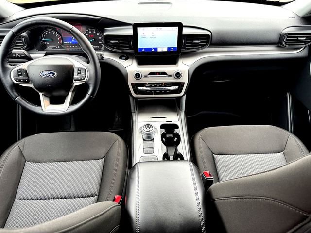 Certified 2024 Ford Explorer XLT image 26