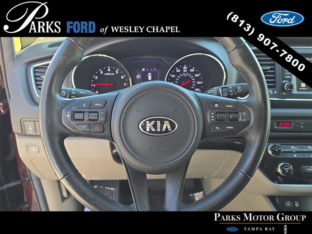 Used 2017 Kia Sedona LX w/ LX Essentials Premium Package image 27