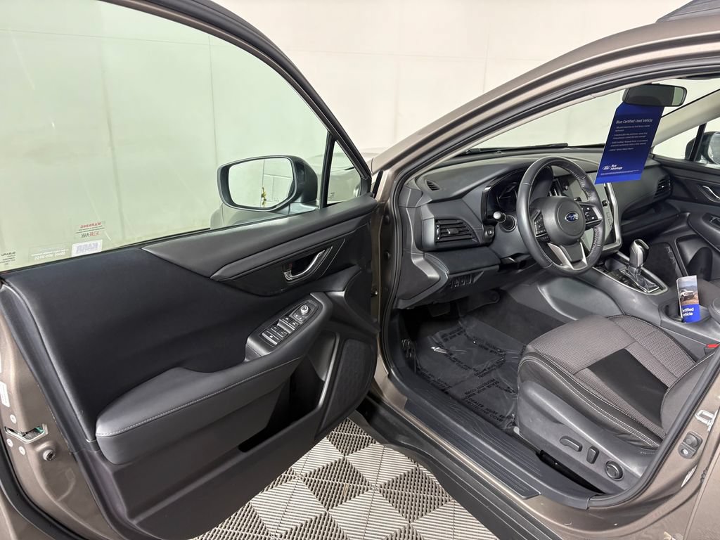 Used 2023 Subaru Outback Premium AWD/4WD image 11