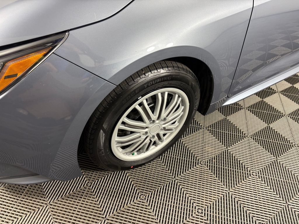 Used 2023 Toyota Corolla LE FWD image 9