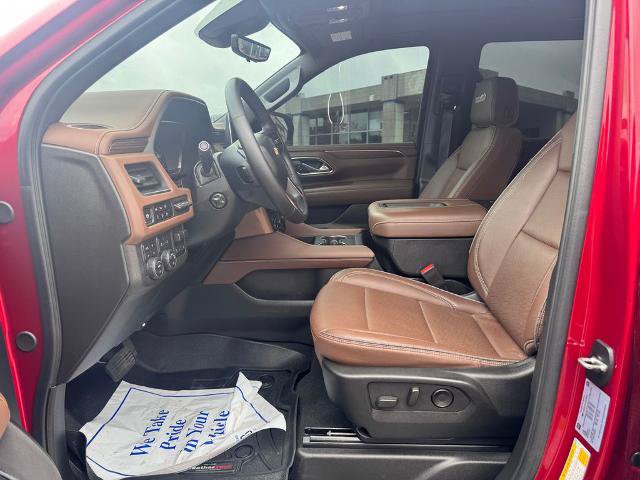Used 2024 Chevrolet Tahoe High Country AWD/4WD image 12