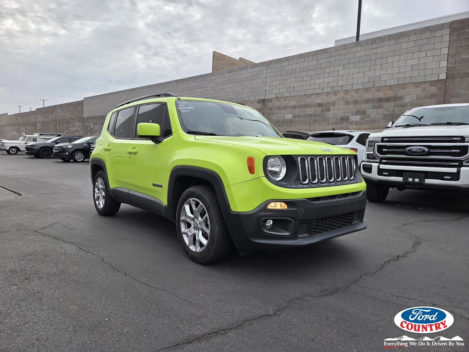 Used 2018 Jeep Renegade Latitude w/ UConnect 8.4 Nav Group image 3