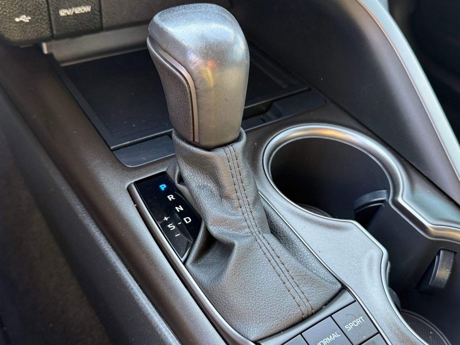 Used 2023 Toyota Camry SE image 17