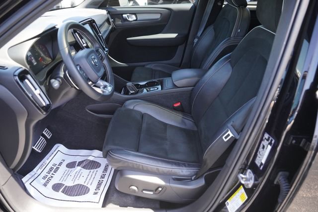 Used 2020 Volvo XC40 T5 R-Design w/ Protection Package Premier AWD/4WD image 9