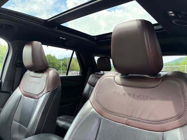 Certified 2022 Ford Explorer Platinum w/ Equipment Group 601A AWD/4WD image 7
