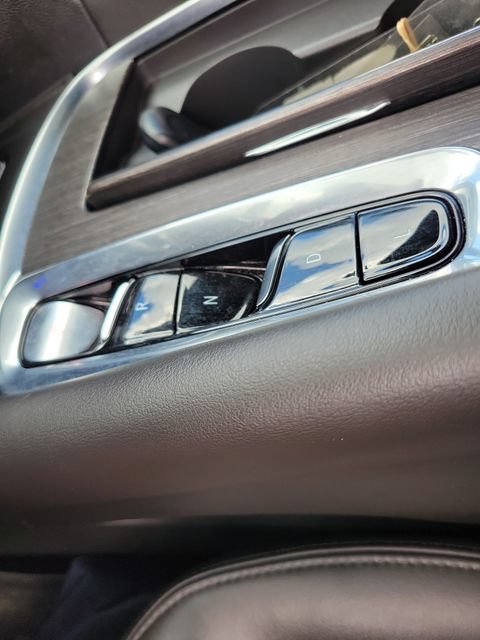 Used 2022 Buick Enclave Avenir w/ Avenir Technology Package AWD/4WD image 34