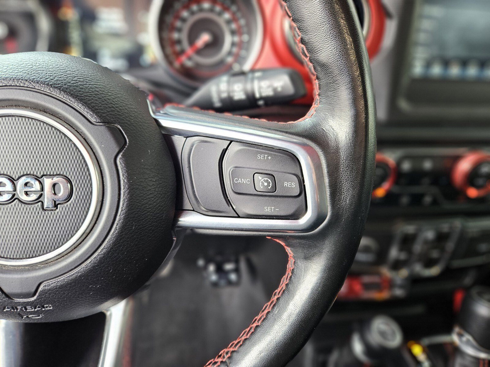 Used 2021 Jeep Wrangler Unlimited Rubicon w/ Xtreme Recon 35" Tire Package image 25