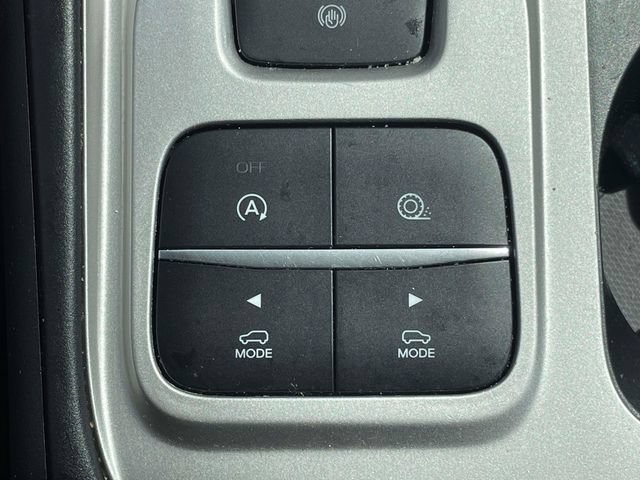 Certified 2024 Ford Explorer XLT RWD image 23