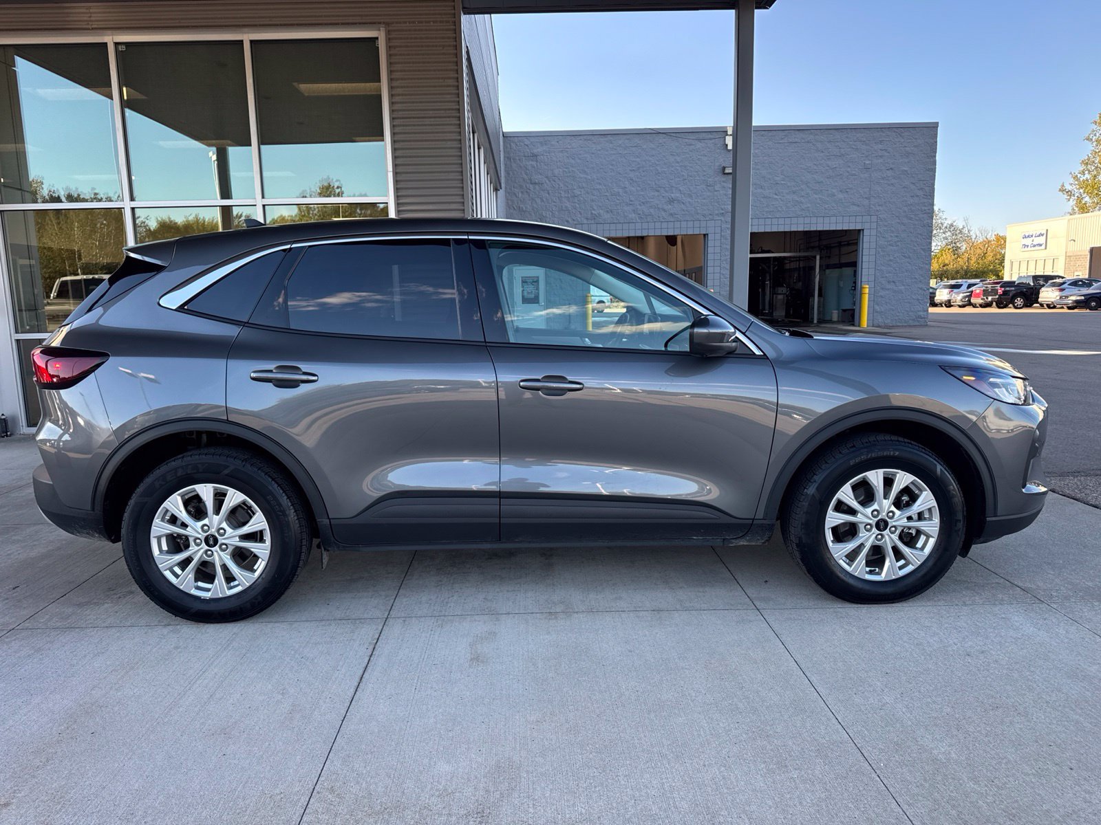 Certified 2023 Ford Escape Active w/ Tech Pack #2 AWD/4WD image 9