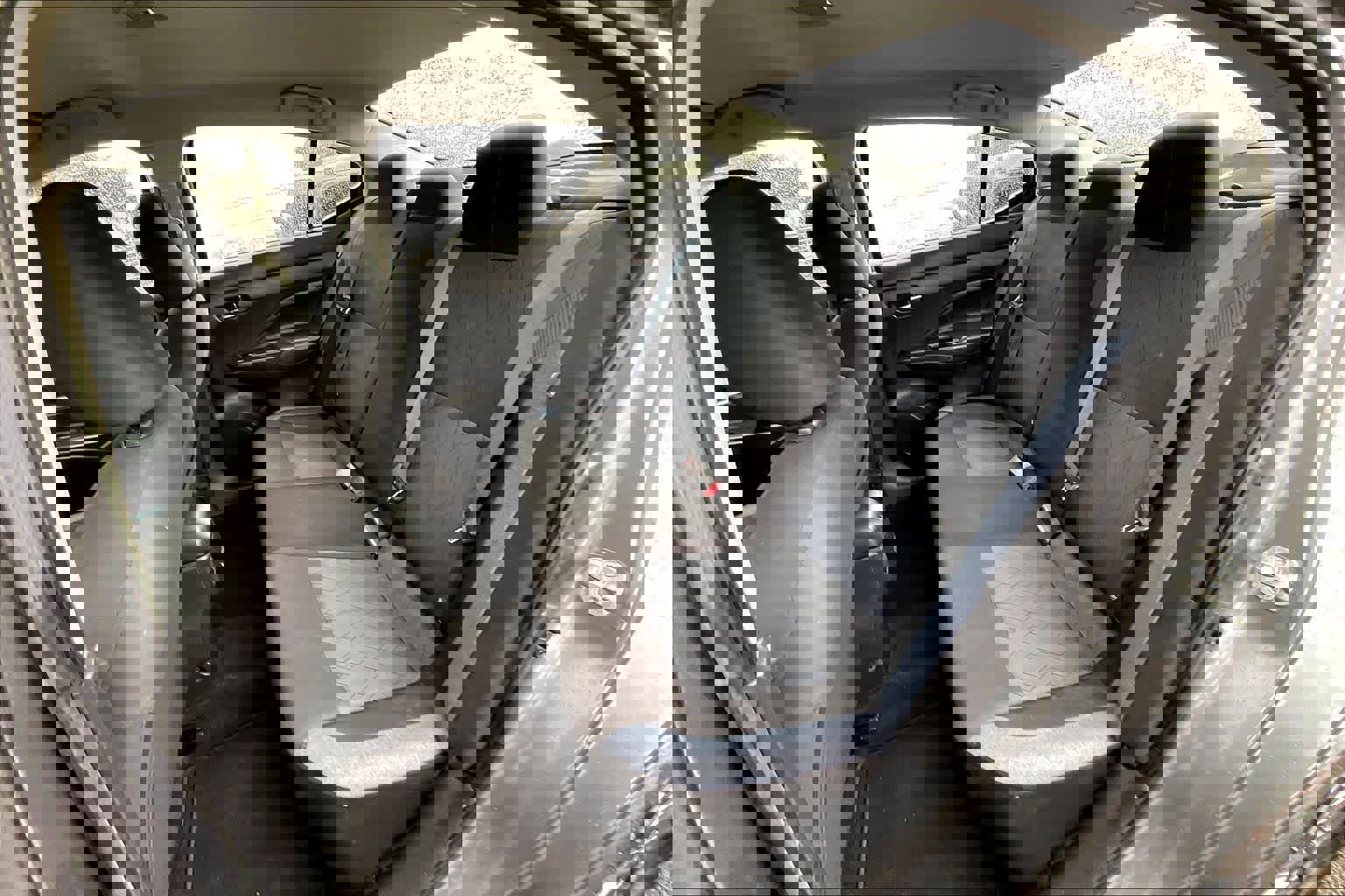 Used 2023 Nissan Versa SV image 29