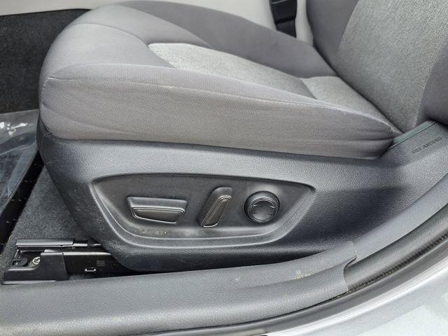 Used 2022 Toyota Camry LE image 12