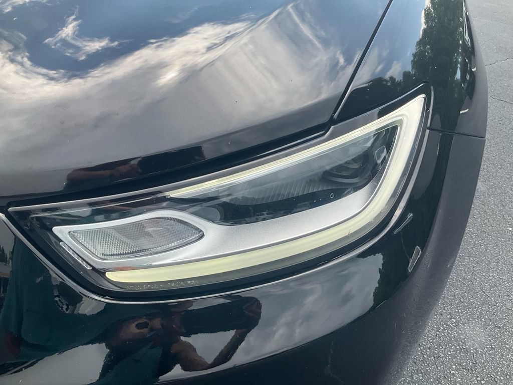 Used 2024 Chrysler Pacifica Touring-L FWD image 9