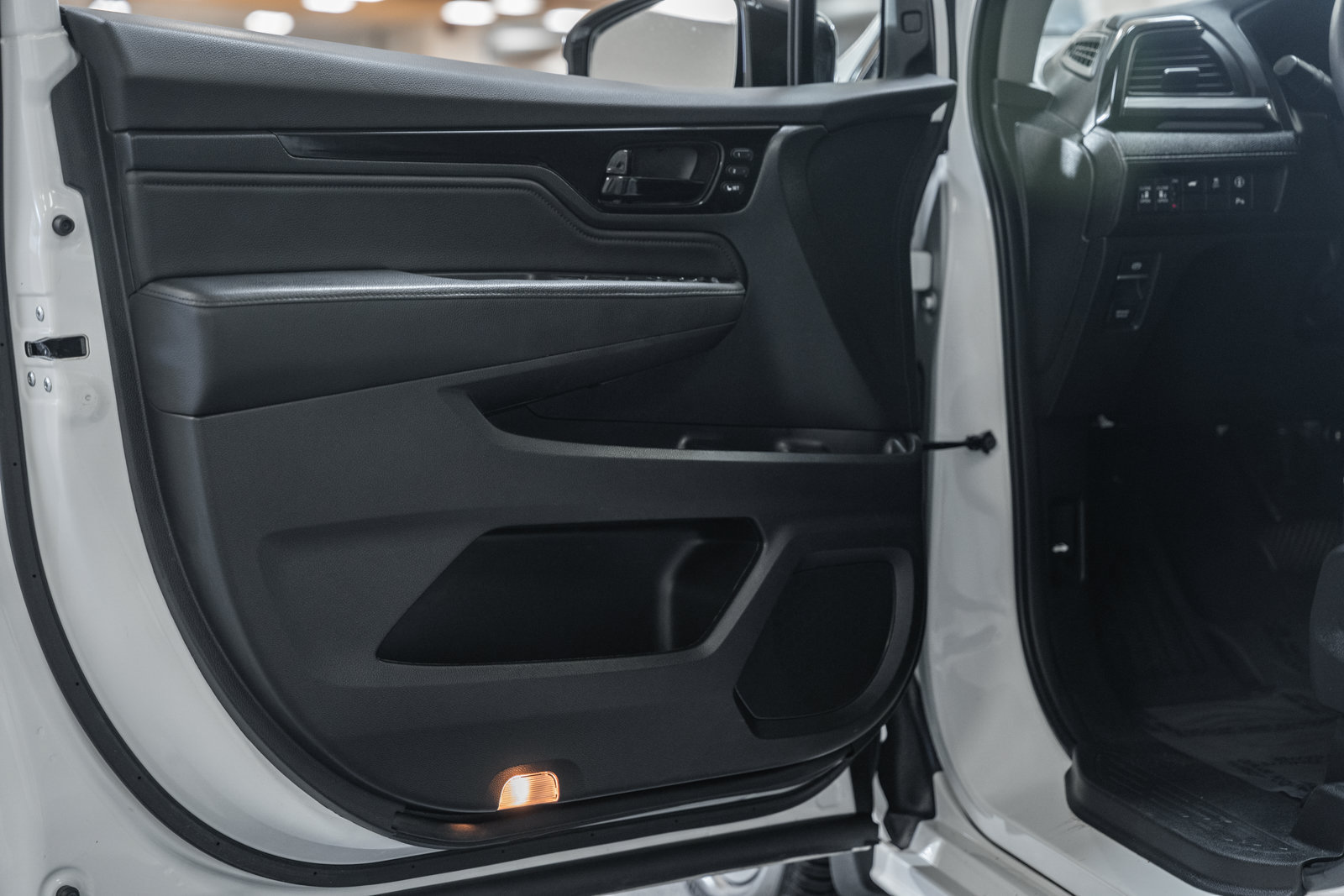 Used 2023 Honda Odyssey Elite image 42