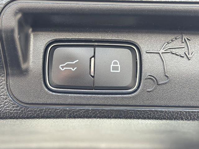 Certified 2022 Ford Explorer XLT w/ Equipment Group 202A image 21