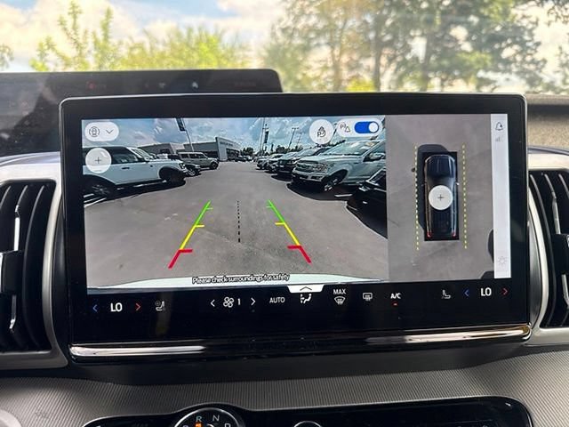 Certified 2025 Ford Expedition Active AWD/4WD image 24