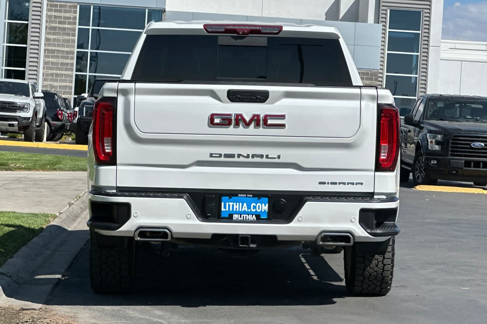 Used 2020 GMC Sierra 1500 Denali w/ Denali Premium Package AWD/4WD image 7