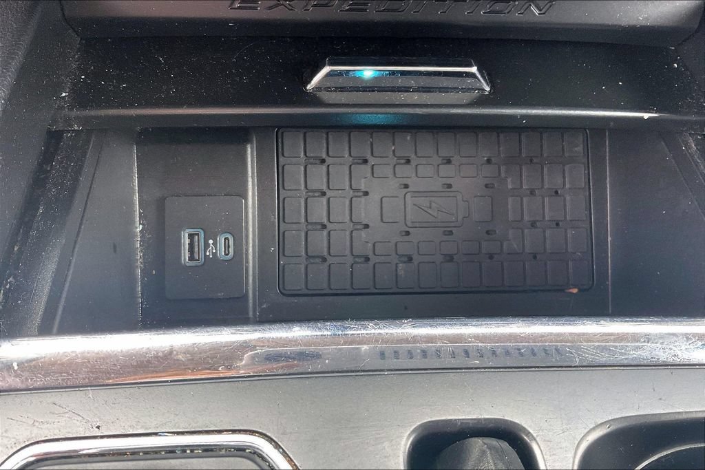 Certified 2022 Ford Expedition XLT RWD image 33