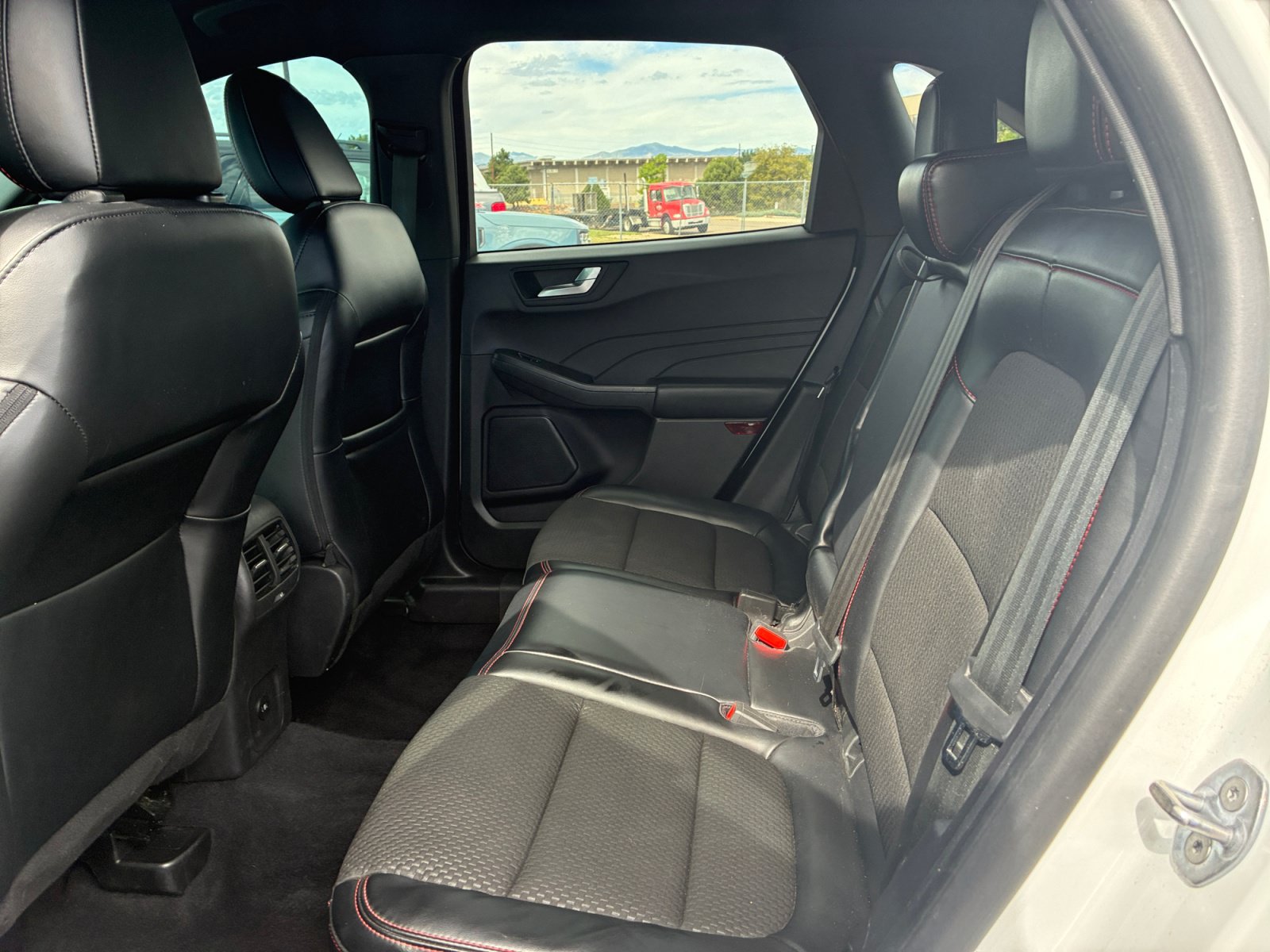 Certified 2023 Ford Escape ST-Line AWD/4WD image 17