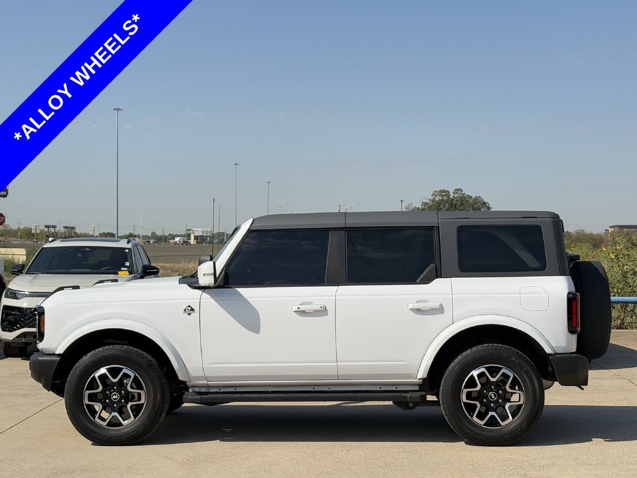 Certified 2023 Ford Bronco Outer Banks AWD/4WD image 3