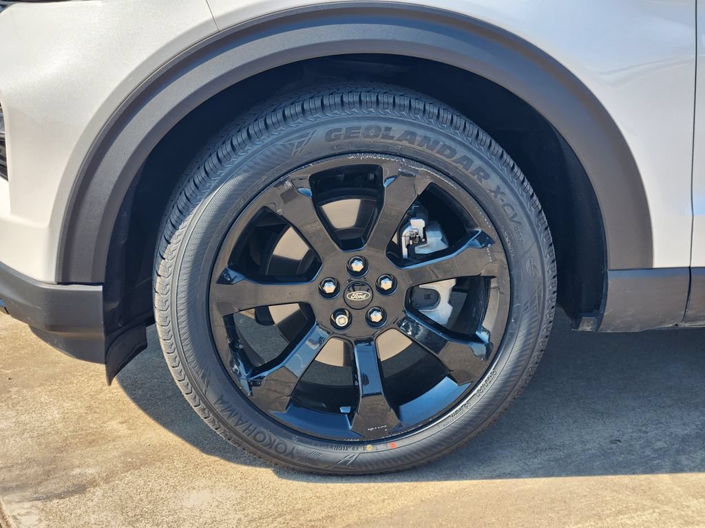 Certified 2024 Ford Explorer ST-Line w/ Class IV Trailer Tow Package RWD image 10