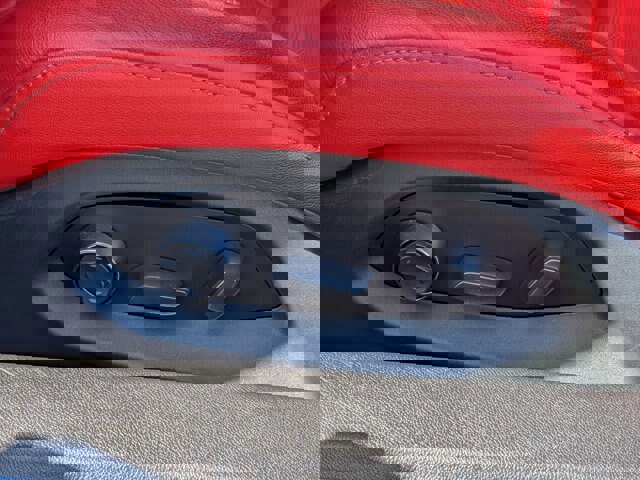 Used 2021 Chevrolet Corvette Stingray Premium Cpe w/ Z51 Performance Package image 17