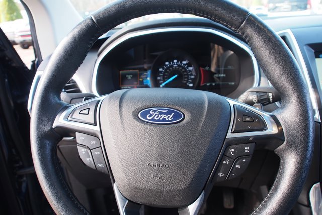 Certified 2017 Ford Edge Titanium w/ Equipment Group 301A image 21