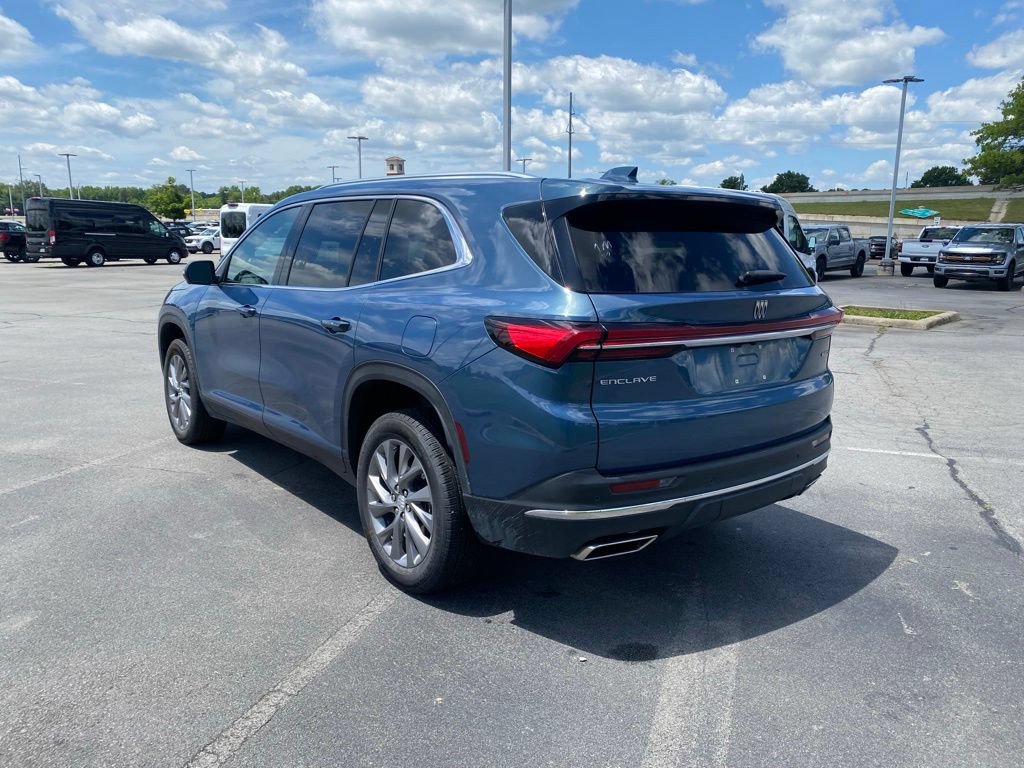 Used 2025 Buick Enclave Preferred FWD image 5