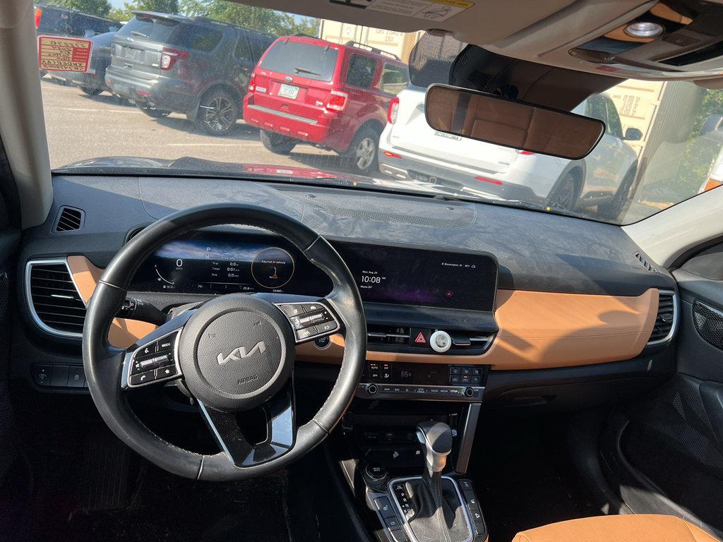 Used 2024 Kia Seltos EX AWD/4WD image 11